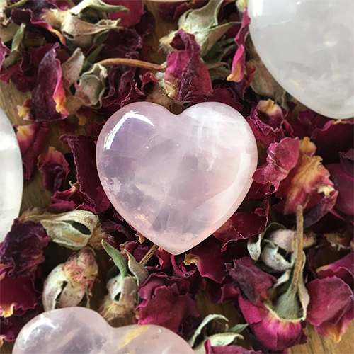 How to use rose quartz for love and relationships in Feng Shui