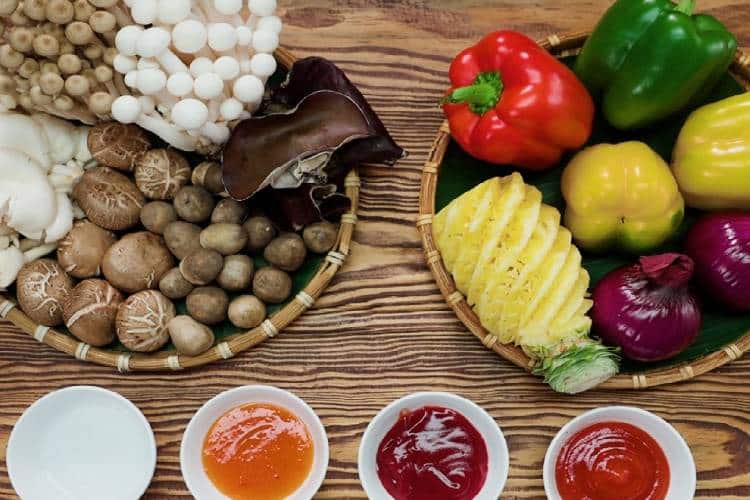 Ingredients needed to make vegetarian stir-fry mushrooms