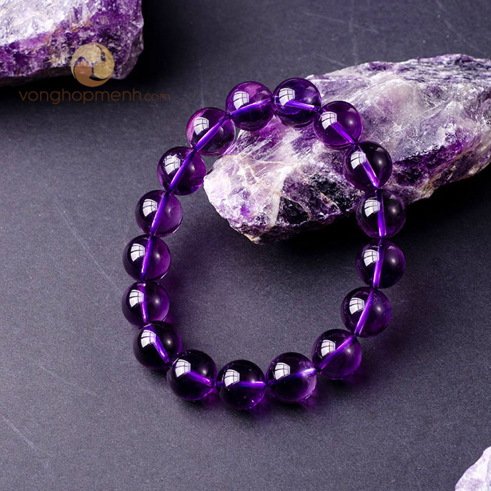 Amethyst meaning and symbolism