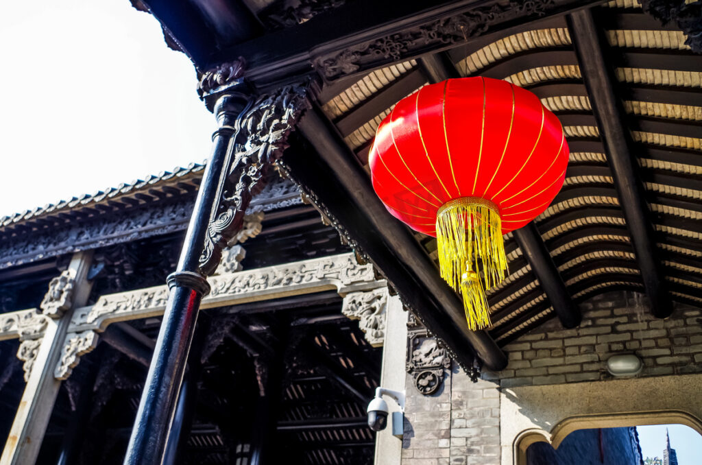Meaning of red lanterns in Feng Shui