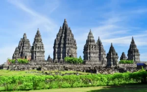 10 Famous Hindu Temples in The World