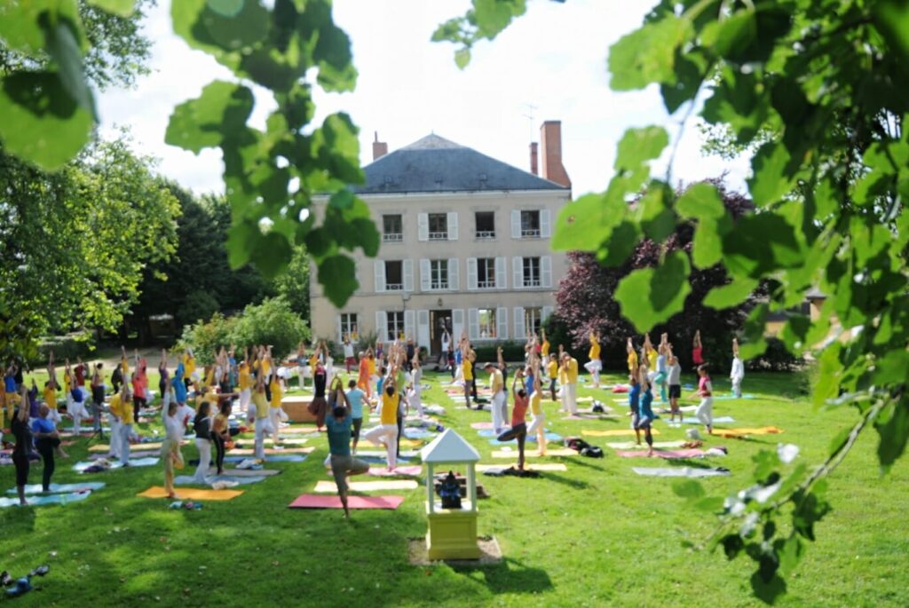 Ashram de Yoga Sivananda is one of the best yoga centers in France