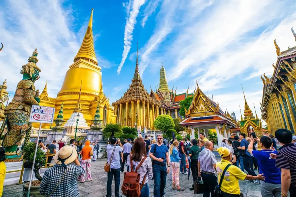 Notes for visitors when visiting Wat Phra Kaew